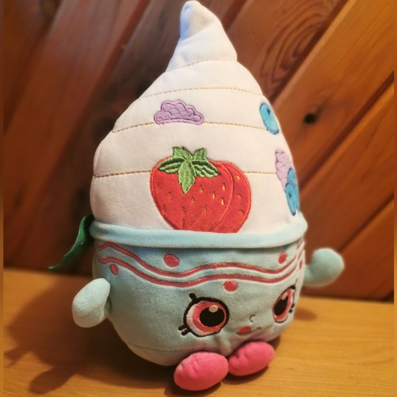 Shopkins Yo-chi Plush - Picture 2 of 4